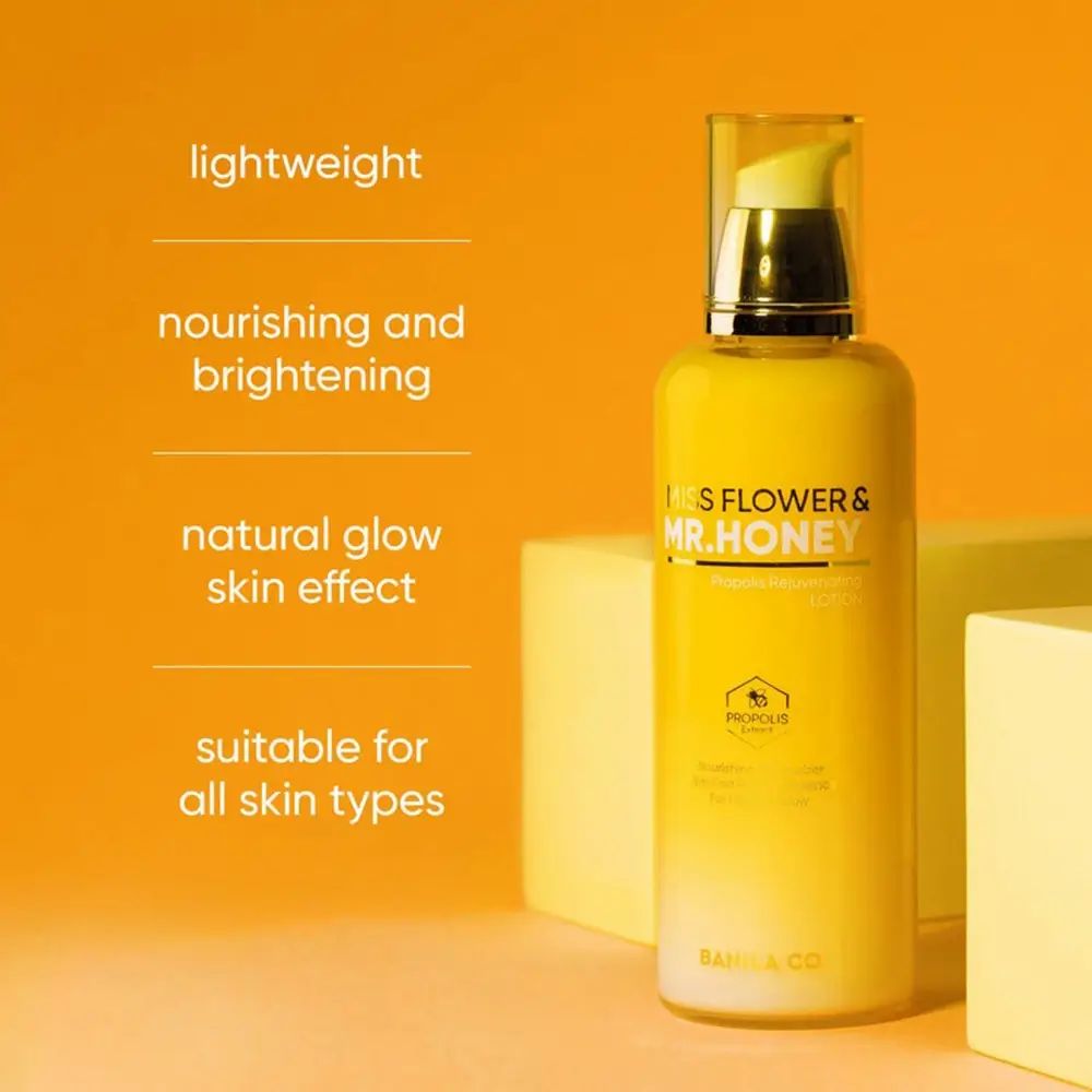 Geel-witte lotionfles met gouden pomp. Opschrift: Miss Flower & Mr. Honey. Tekst: lightweight, nourishing and brightening.