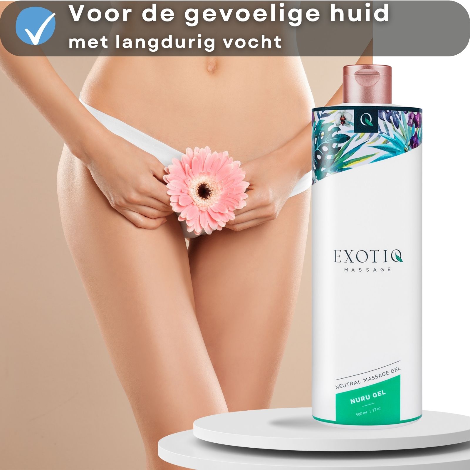 Vrouw met bloem. Witte fles. Opschrift: EXOTIQ MASSAGE. Roze dop. Bloemenpatroon.