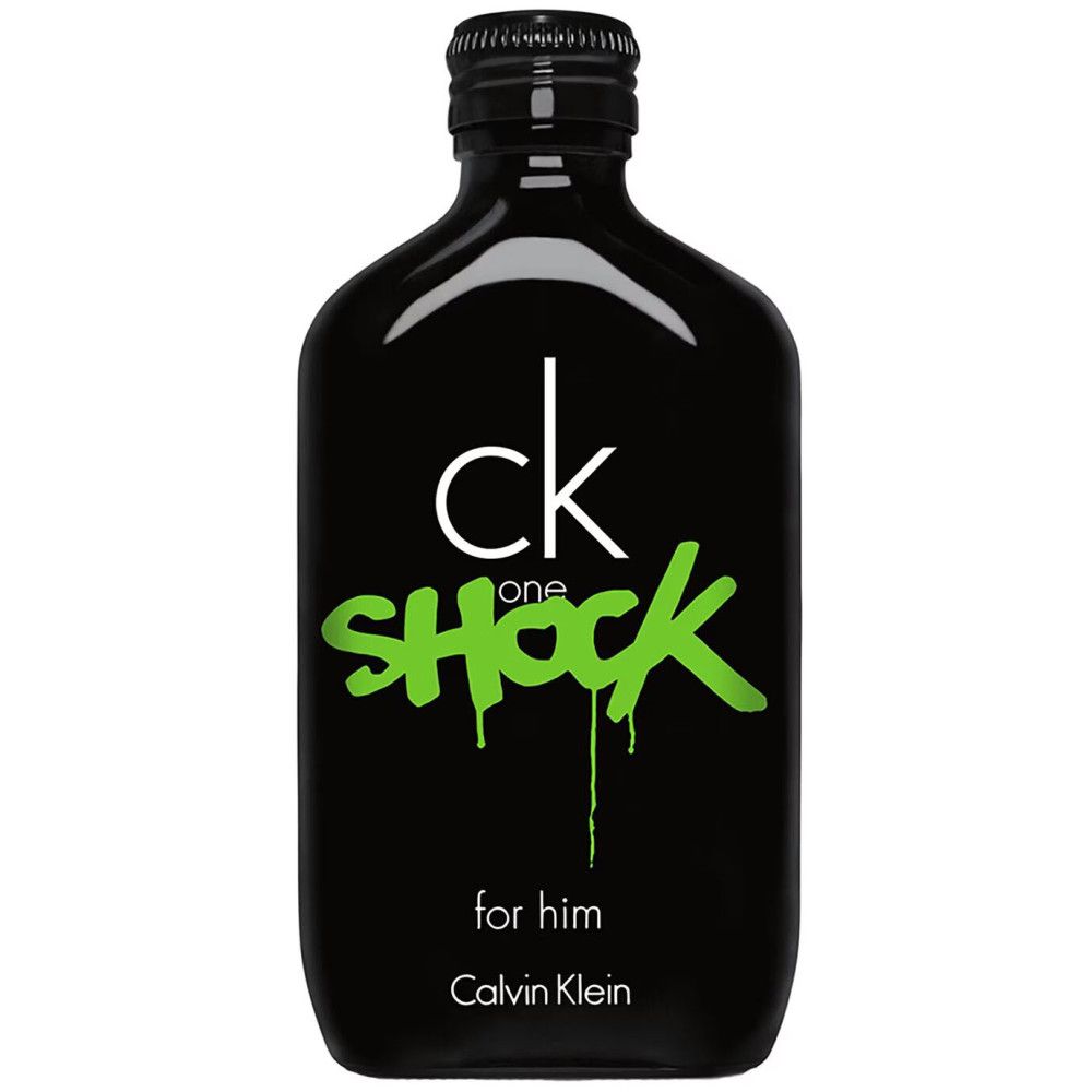 Zwarte fles met groene tekst: ck one SHOCK for him. Calvin Klein. Witte achtergrond.