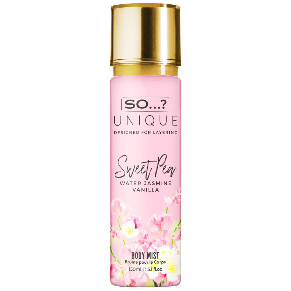 Flacon de brume corporelle rose avec bouchon doré. Texte: So...? Unique, Sweet Pea, Body Mist. Motif floral.