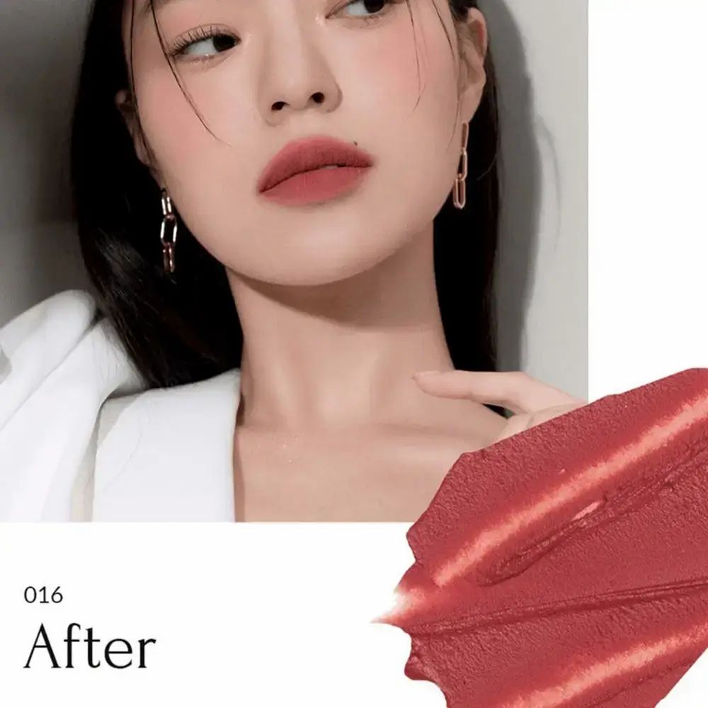 Lippen van een vrouw met lippenstift. Rechtsonder: vlek. Tekst: 016 After.