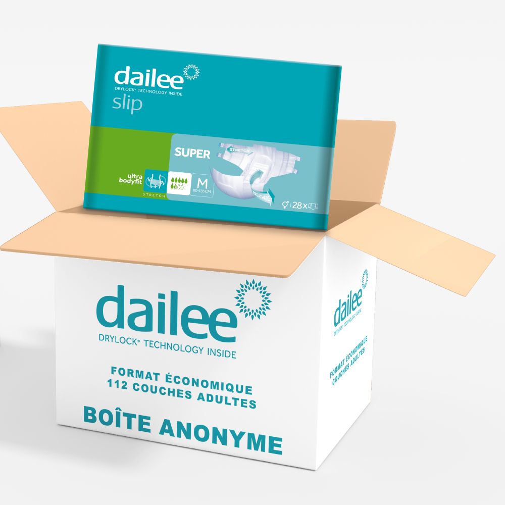 Couches Dailee Slip Super dans une boîte ouverte. La boîte est blanche avec des informations sur le produit. Le couvercle est bleu.