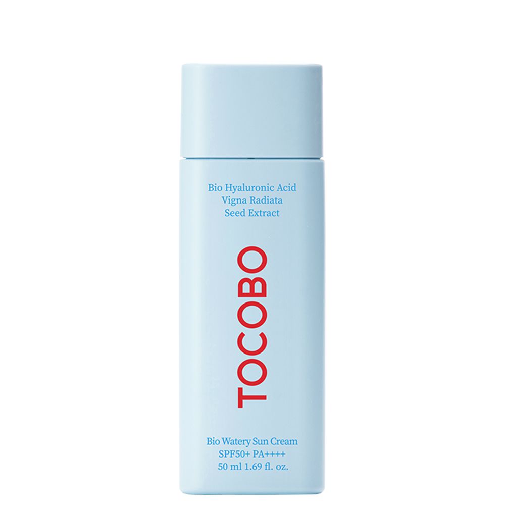 Lichtblauwe fles TOCOBO Bio Watery Sun Cream SPF50+ PA++++, 50 ml.