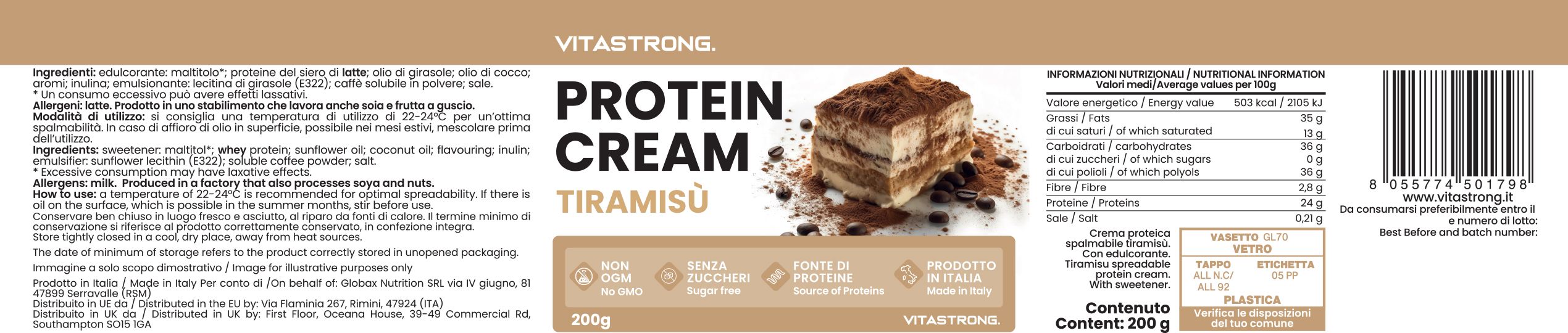 Label met tekst: Vitastrong Proteincreme Tiramisu. Ingrediënten, voedingswaarde en barcode. Bruine en beige tinten.