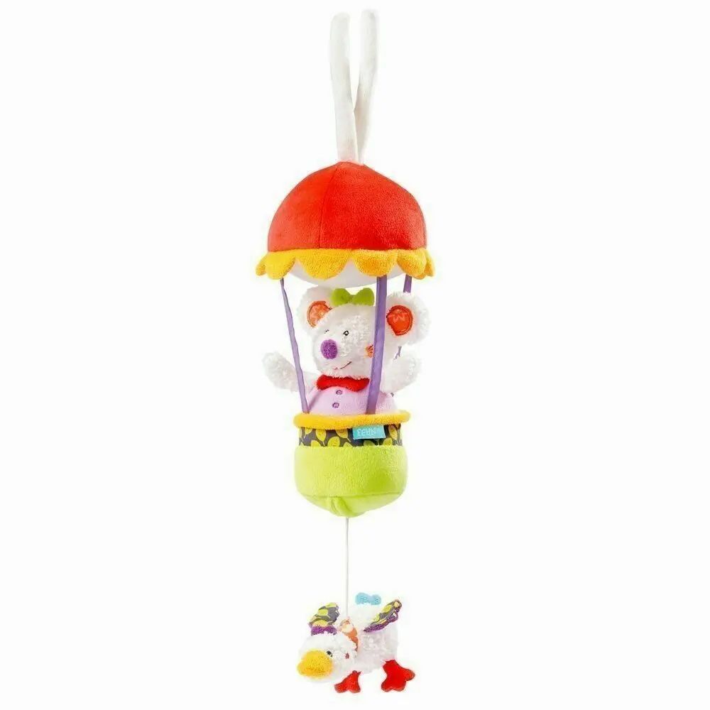 Peluche souris dans montgolfière. Ballon rouge, nacelle verte, souris blanche. Boucle de suspension et canard suspendu.