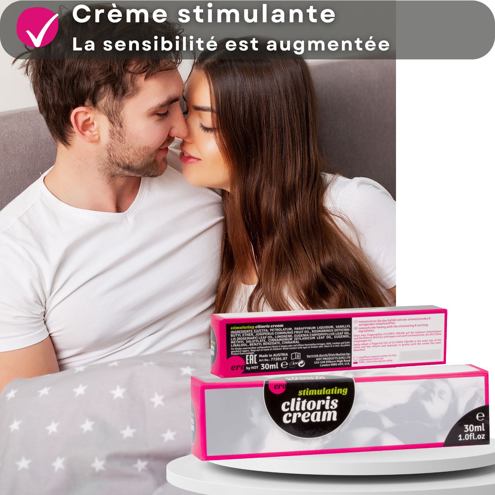 Couple au lit, tube et boîte de produit. Texte: Crème stimulante, sensibilité accrue.