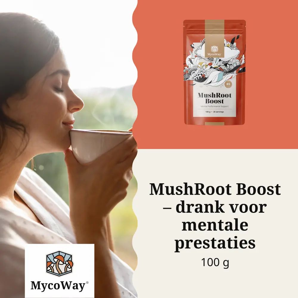Vrouw drinkt drank, naast haar een zakje MycoWay MushRoot Boost. Tekst: Drank voor mentale prestaties. 100 g.