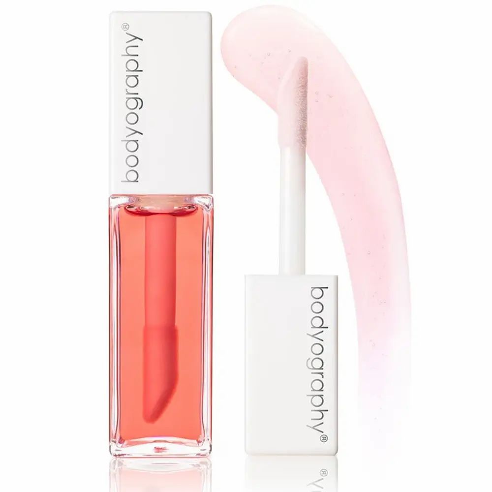 Lipglossflesje met applicator en roze product. Bodyography staat op de dop.
