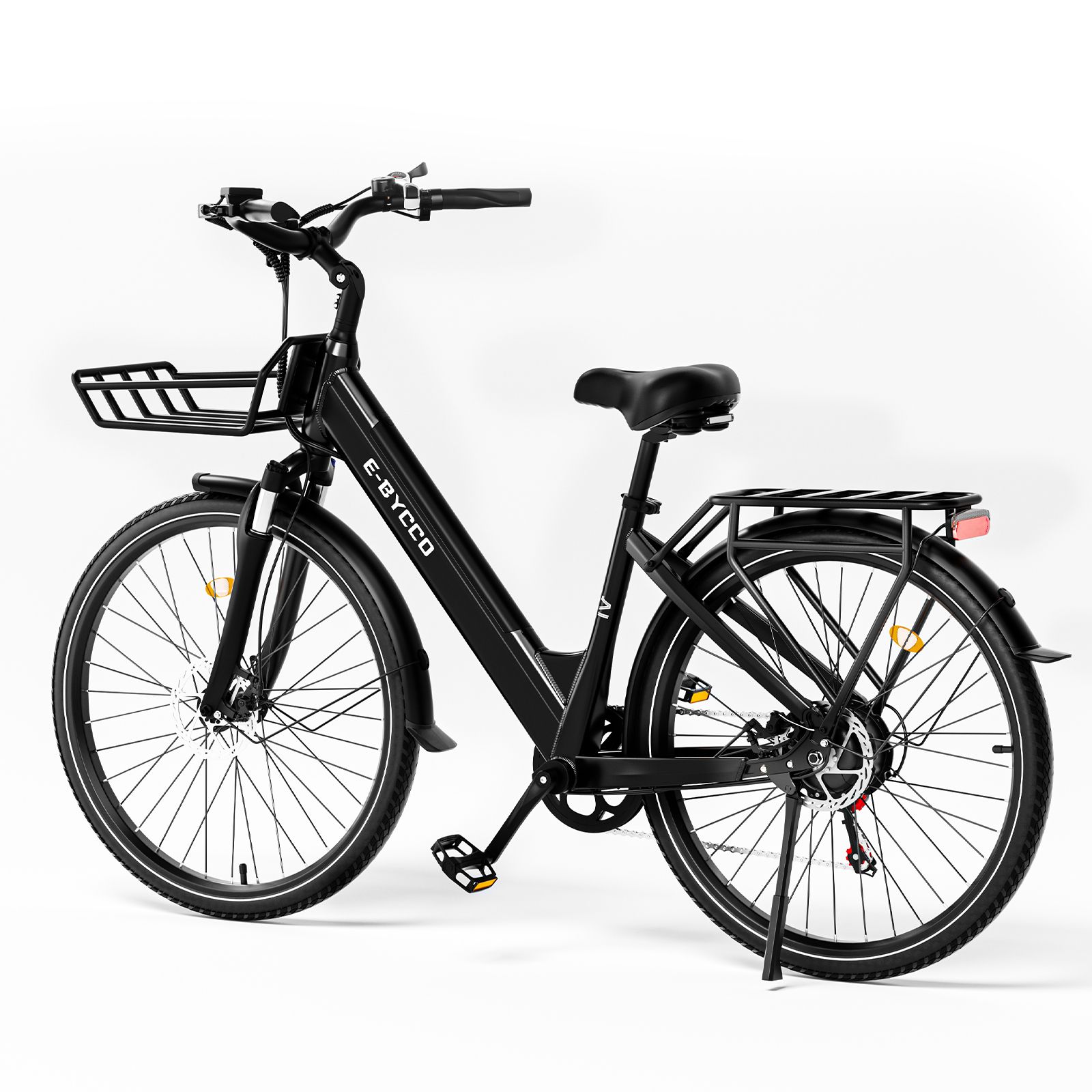Zwarte e-bike met bagagedrager en mand. Merk E-BYCCO.