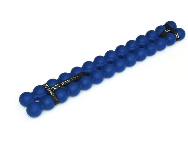 Blauwe Spinefitter met twee zwarte banden. Op de banden staat "SPINEFITTER".
