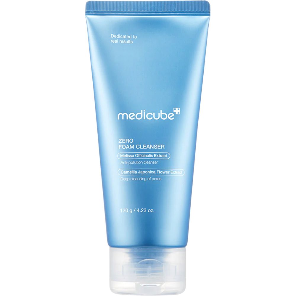 Blauw-turkooizen tube met tekst. Bevat "Zero Foam Cleanser" en "120 g / 4.23 oz."