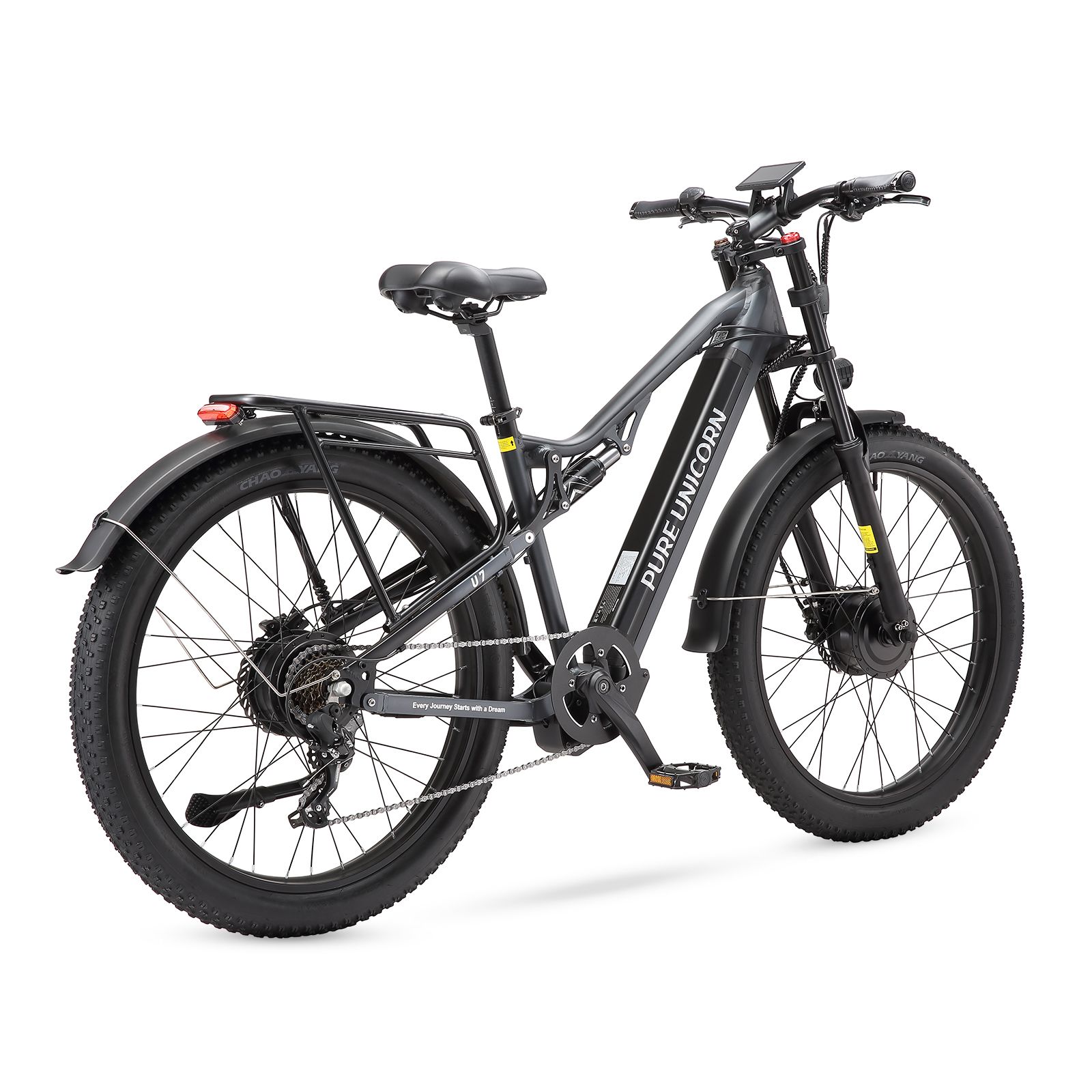 VTT électrique noir Pure Unicorn U7. Porte-bagages, gros pneus, phare et inscription Pure Unicorn.
