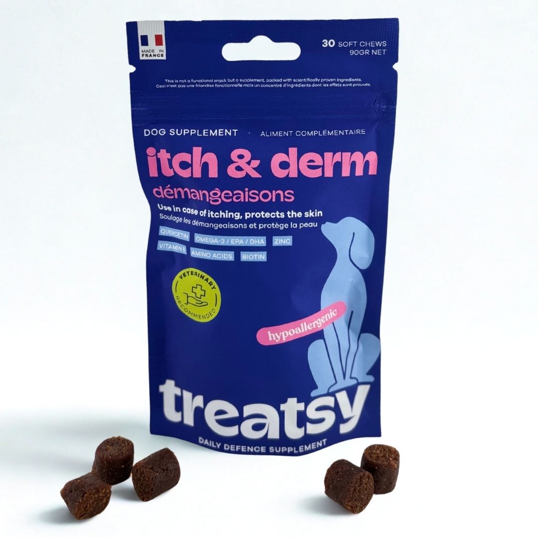 Sachet bleu "itch & derm" et "Treatsy". Contient 30 friandises. Avec 4 friandises brunes.