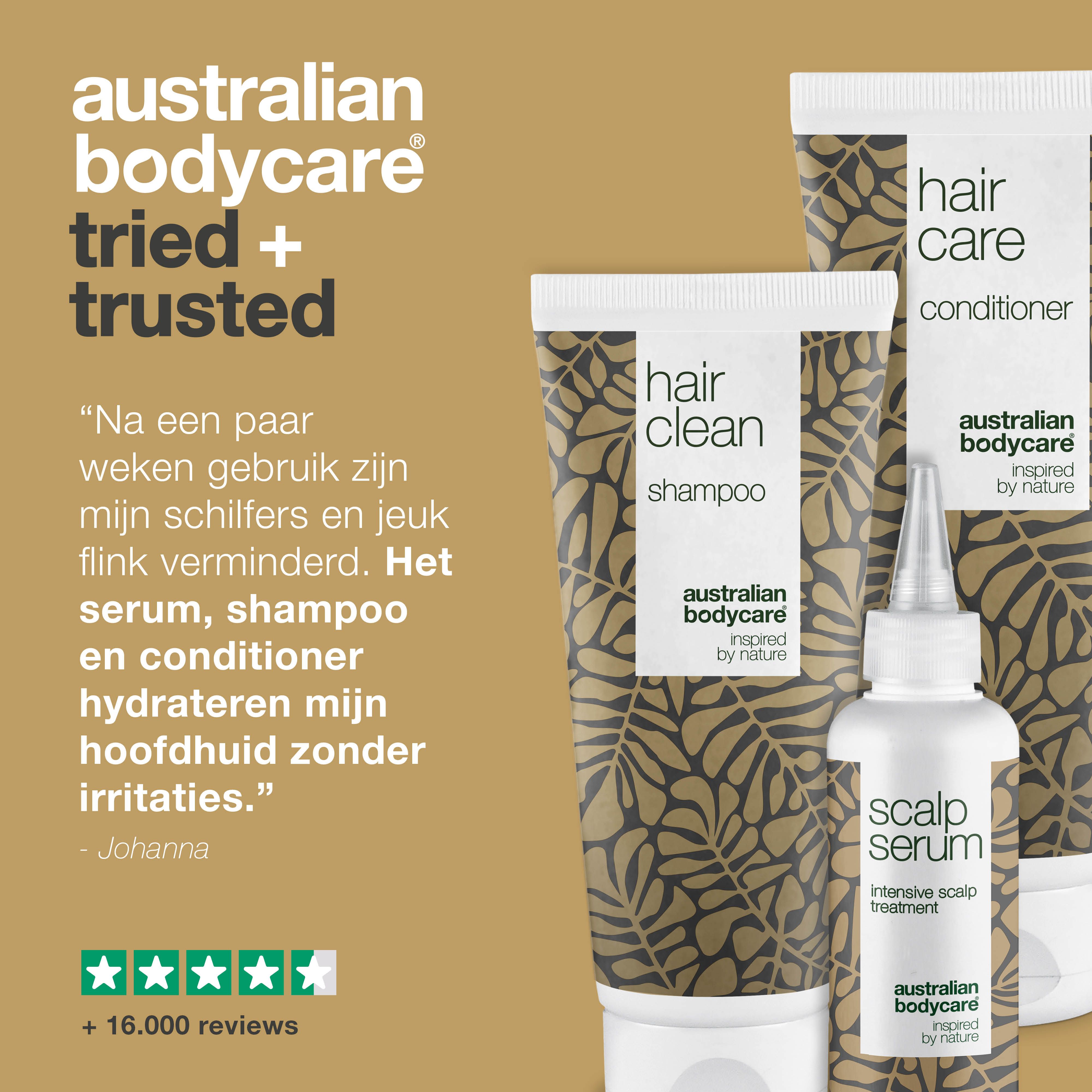 Australian Bodycare: getest en vertrouwd. Shampoo, conditioner en serum. Witte flessen met bruin bladpatroon. Australian Bodycare.
