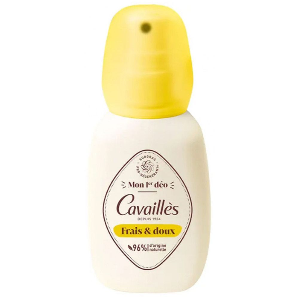 Witte deodorant spray met gele dop. Opschriften: Cavaillès, Mon 1er déo, Frais & doux. 96% natuurlijke oorsprong.