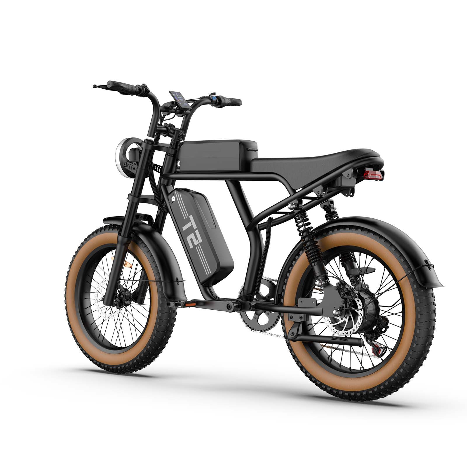 Zwarte elektrische fiets met bruine banden. "T2" op het frame. Achteraanzicht, zadel en koplamp zichtbaar.