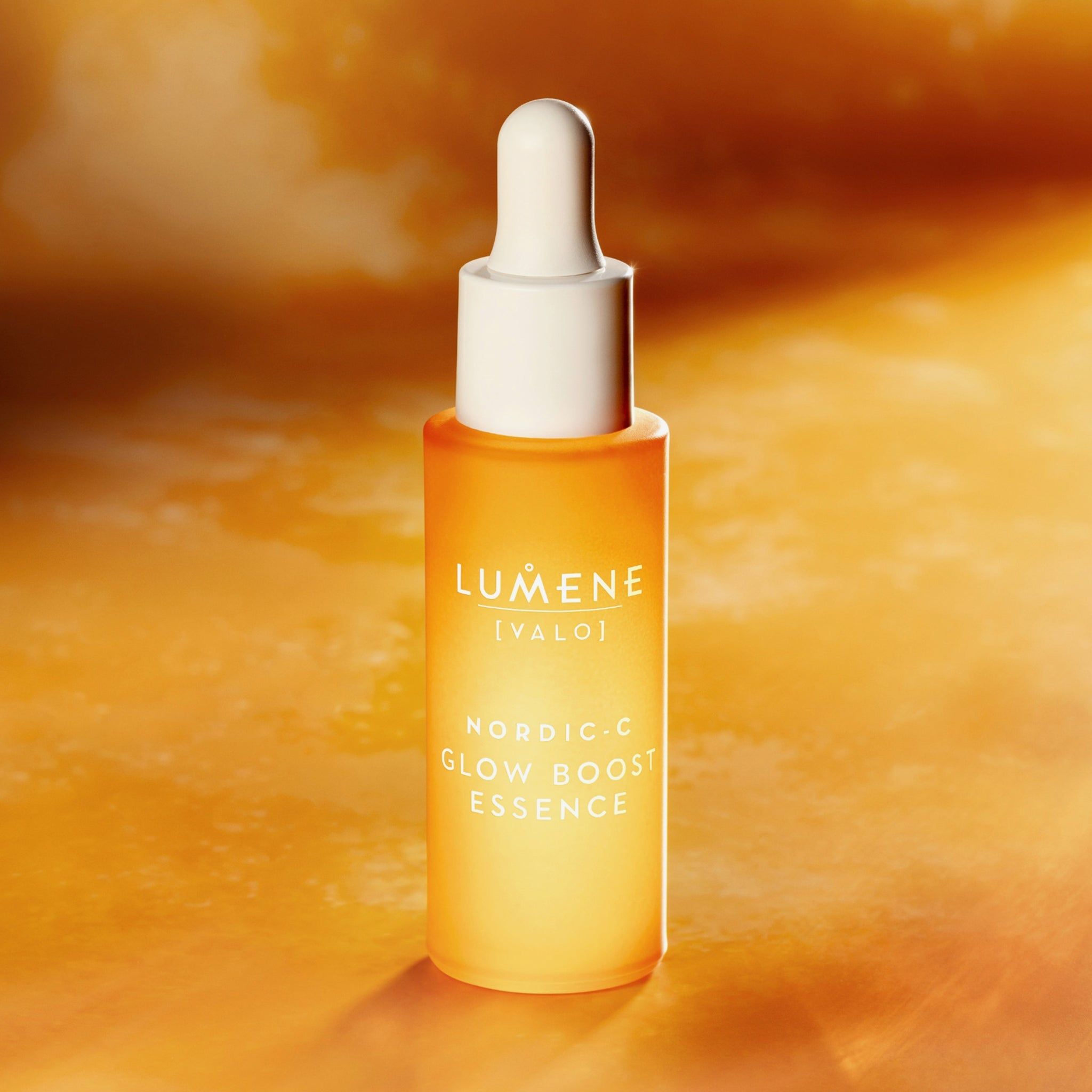 Lumene Nordic-C [Valo] Glow Boost Essence – Sérum à la vitamine C et à l’hyaluron