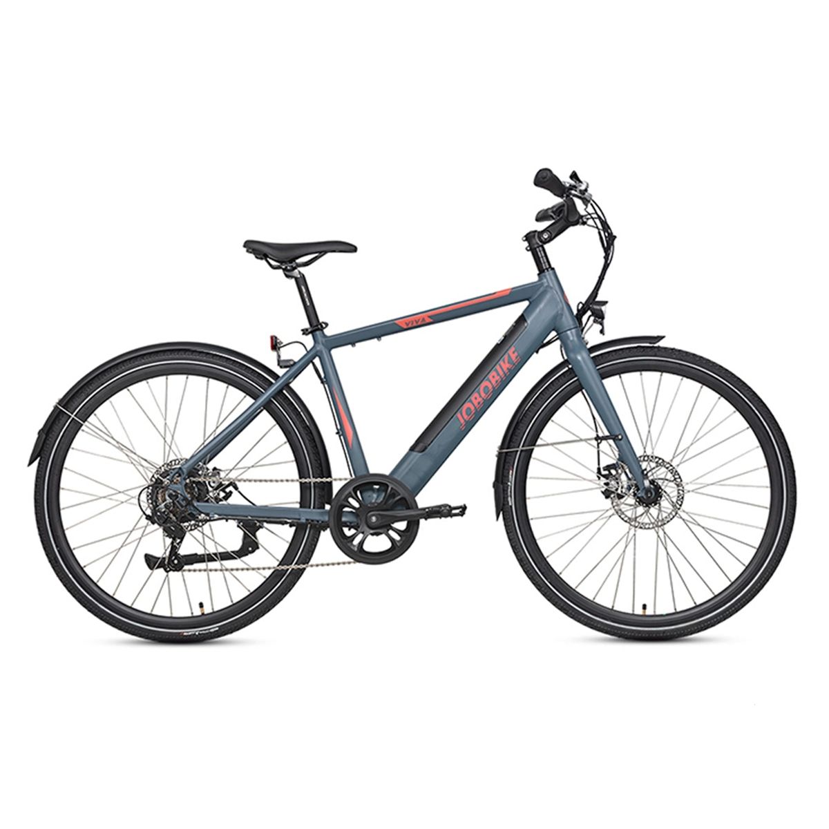 Vélo électrique gris. Cadre noir, accents rouges. Garde-boue, porte-bagages. Logo JOBOBIKE.