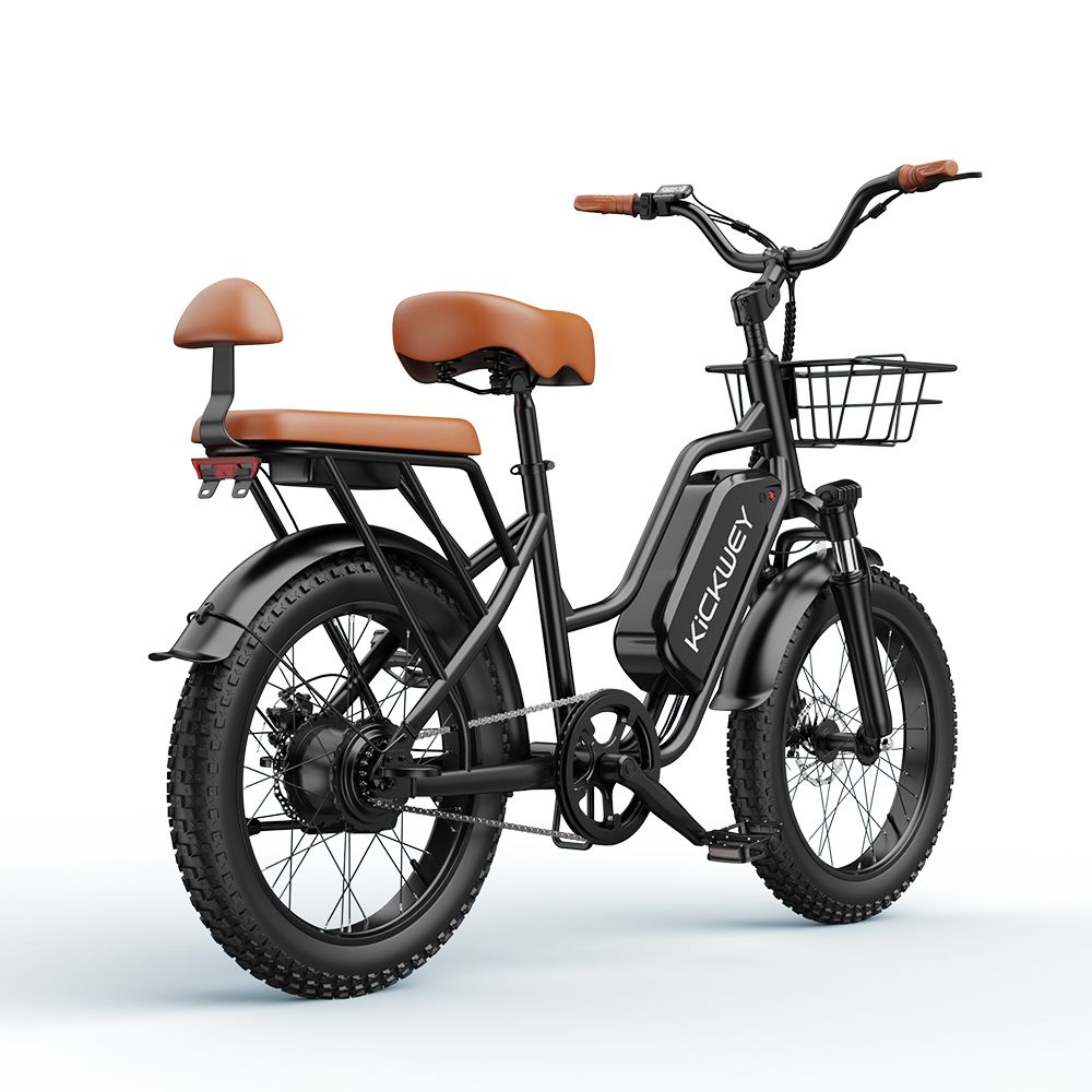 Vélo électrique noir, selle marron, panier. Batterie avec logo KICKWEY. Vue arrière.
