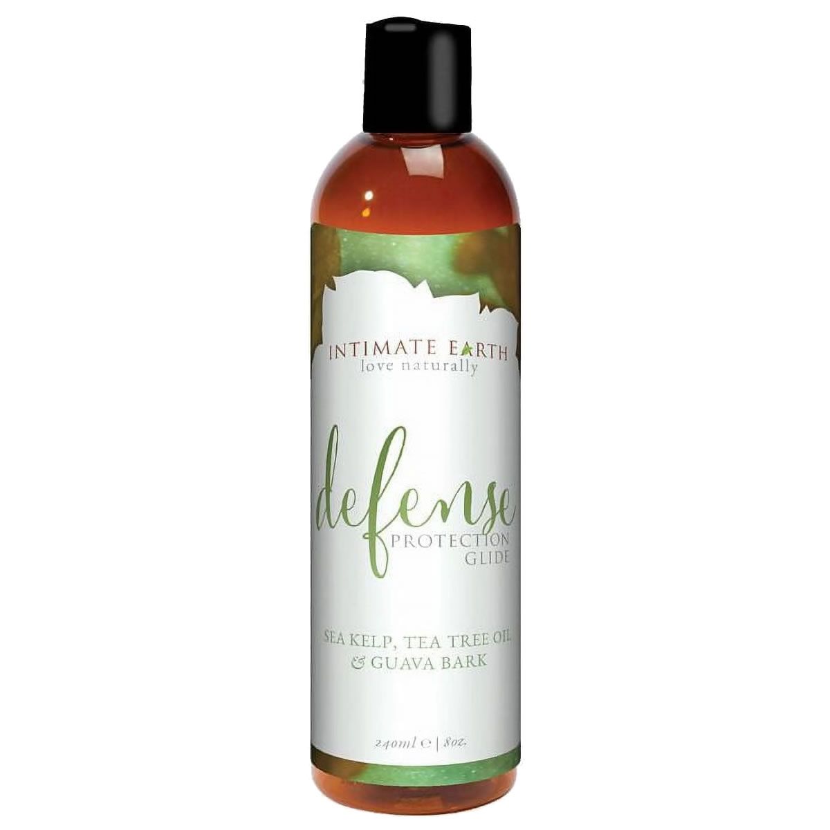 Vloeistof in fles met zwarte dop. Label met "Intimate Earth Defense" en ingrediënten.