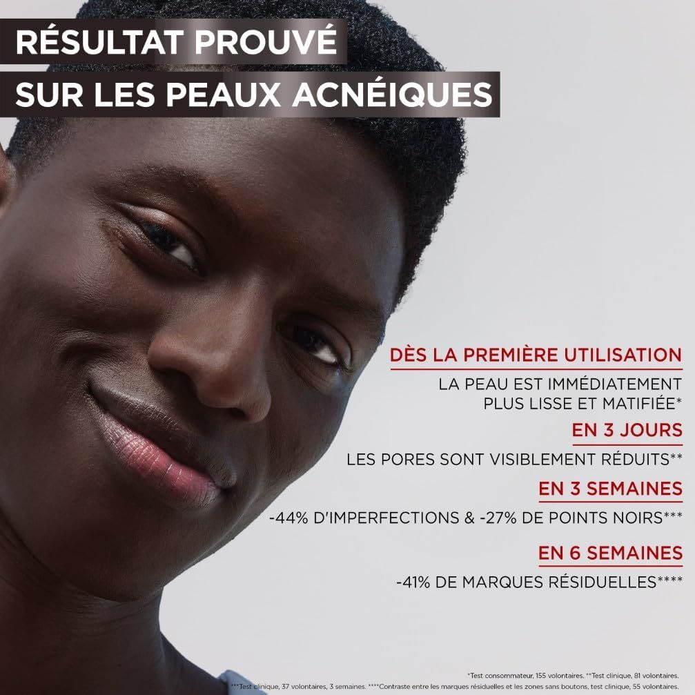 Homme à la peau à tendance acnéique, sérum anti-imperfections Garnier au charbon.