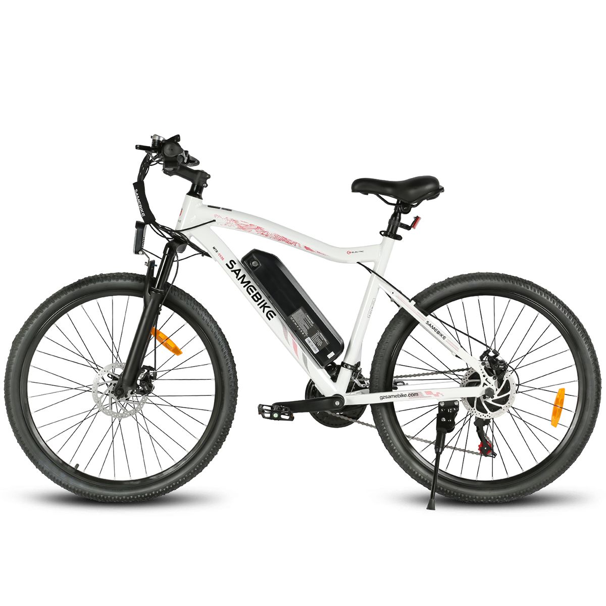 Vélo électrique SAMEBIKE SY26-II blanc. Pneus, selle et détails noirs. Shimano 21 vitesses. Batterie sur cadre.