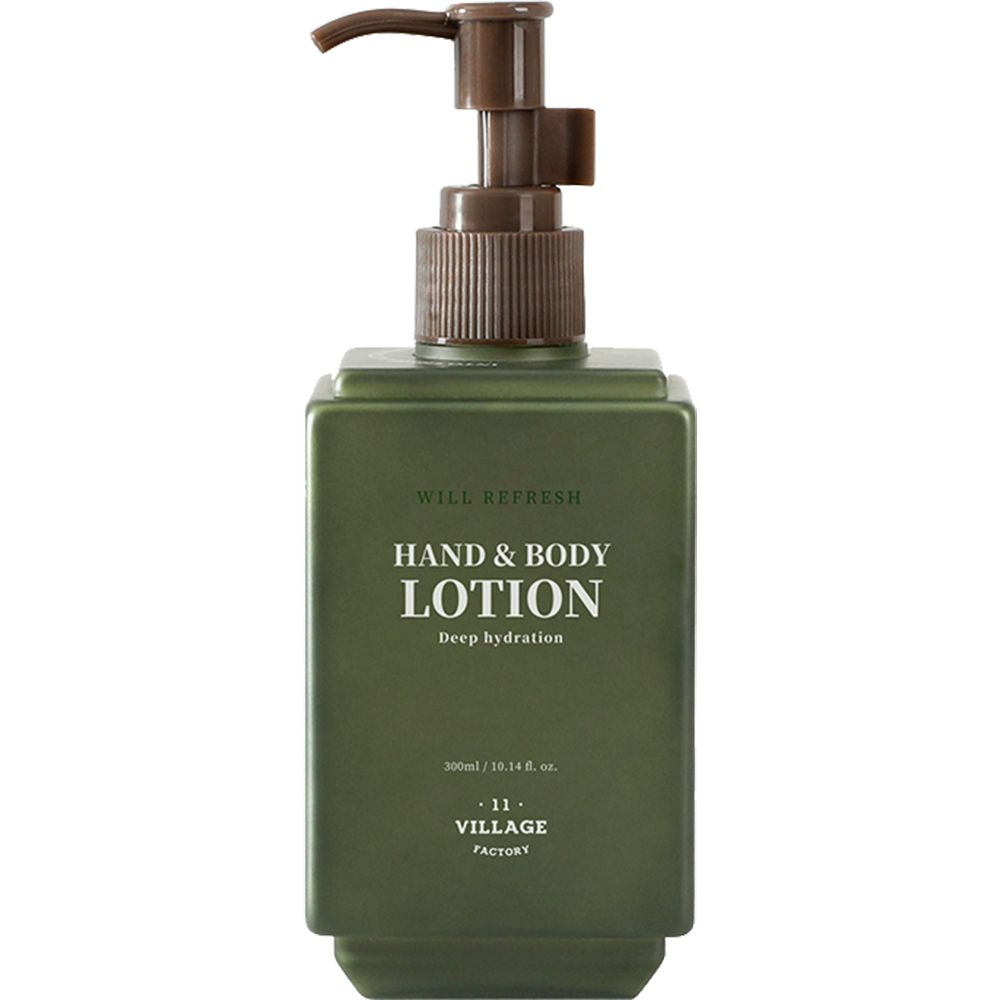 Groene lotionfles met bruine pomp. Opschrift: Hand & Body Lotion. Merk: VILLAGE 11 FACTORY.