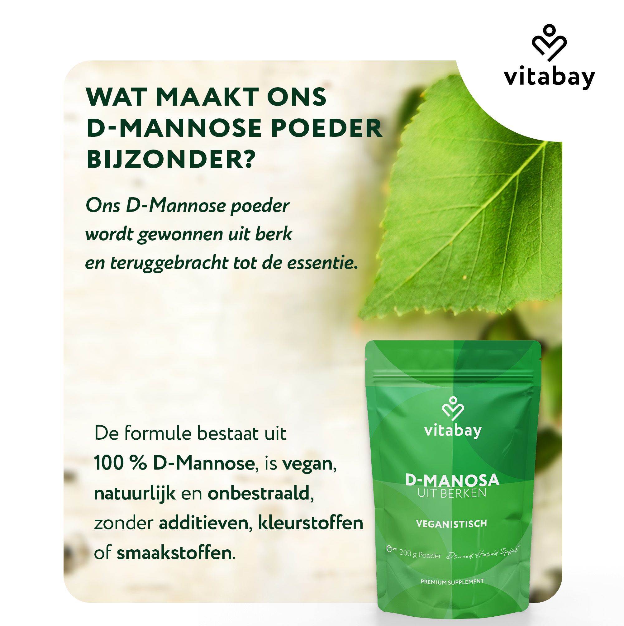 Oprichter van Vitabay met twee productflessen, al meer dan 25 jaar.
