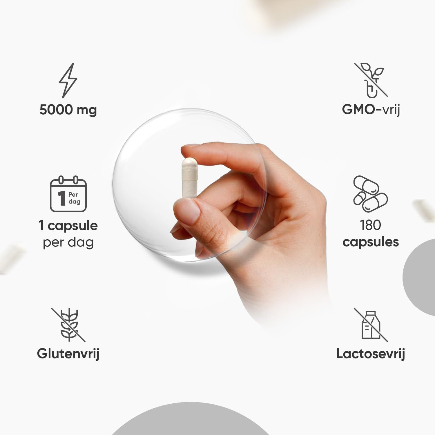 Een hand houdt een capsule vast. 5000 mg, 1 capsule per dag, 180 capsules, glutenvrij, lactosevrij, GMO-vrij.