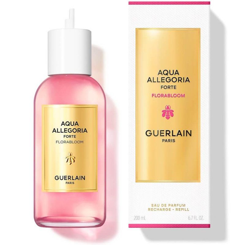 Guerlain Aqua Allegoria Forte Florabloom Eau de Parfum navulfles en verpakking. Roze vloeistof, goudkleurige etiketten.
