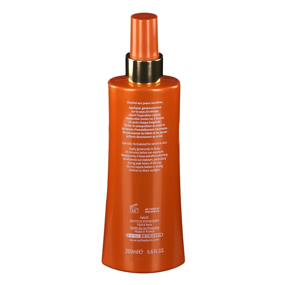 Achterkant van een oranje fles. Tekst: Gebruiksaanwijzing, 200ml, INSTITUT ESTHEDERM, www.esthederm.com. Zonnebrandcrème- en milieusymbolen.