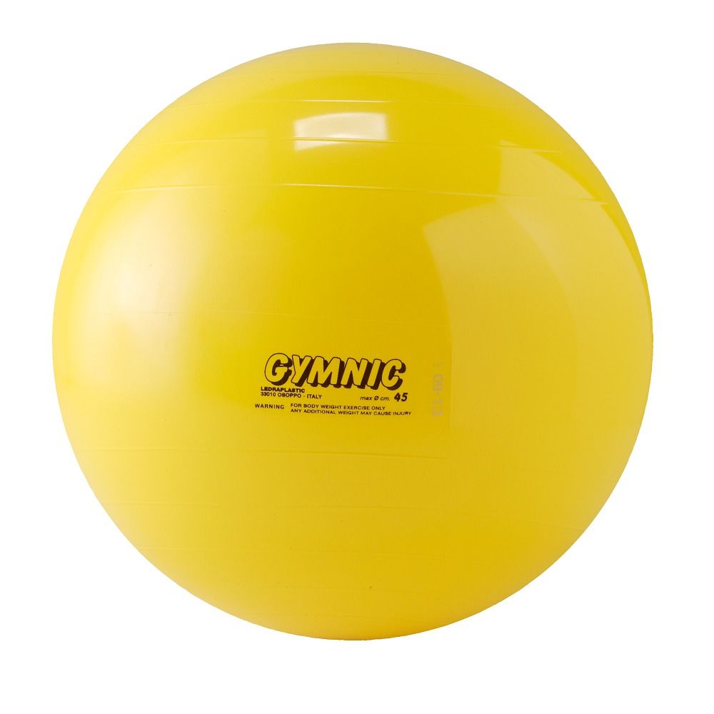 Gele gymnastiekbal met opdruk. Merk Gymnic en maat 45 cm zichtbaar.