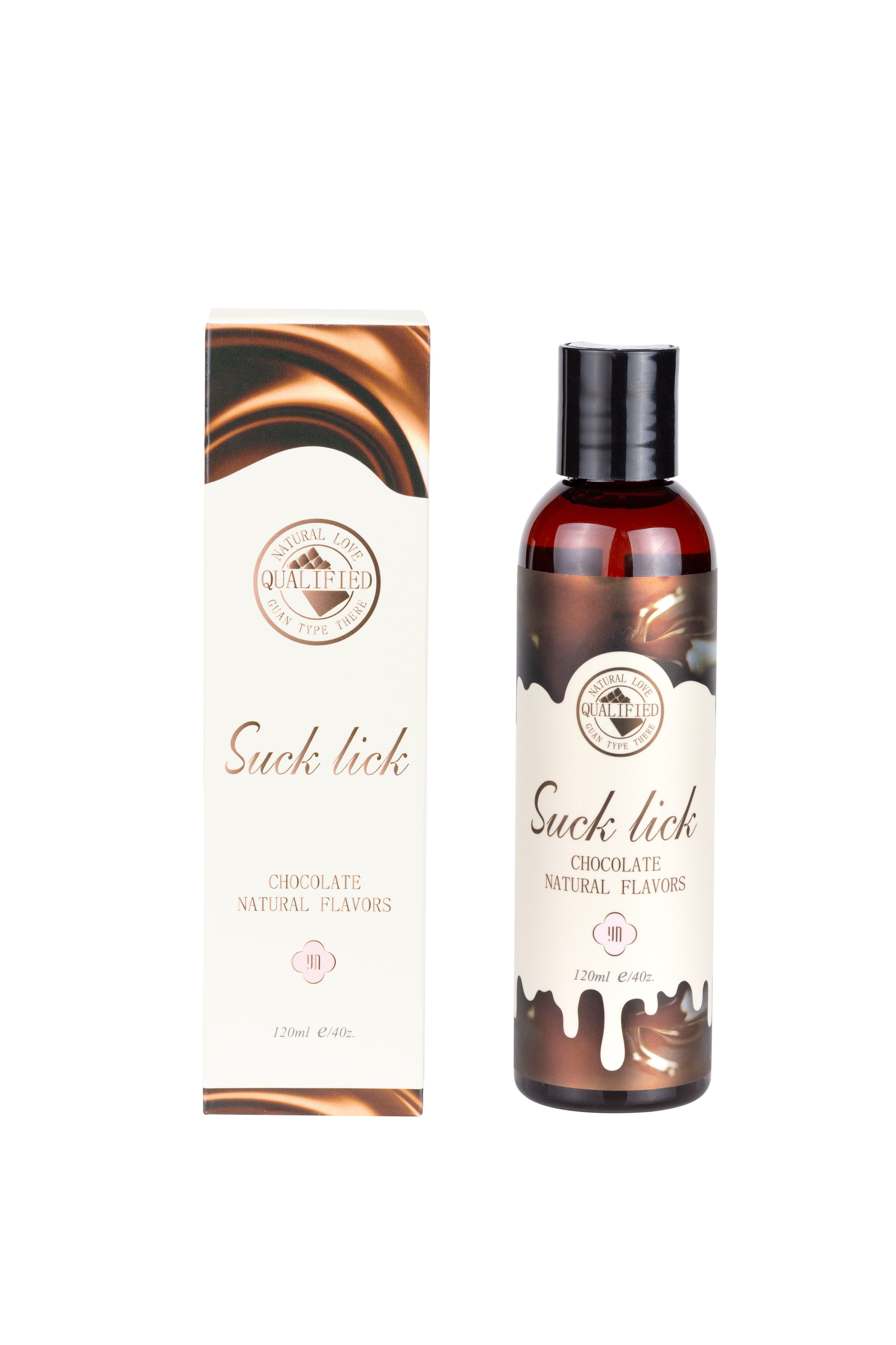 Fles en verpakking. Opschrift: "Suck lick", "Chocolate Natural Flavors". Verpakking met logo en tekst.