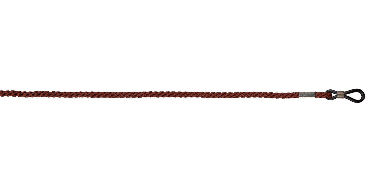 Cordon de lunettes tressé marron, extrémités métalliques et boucle.