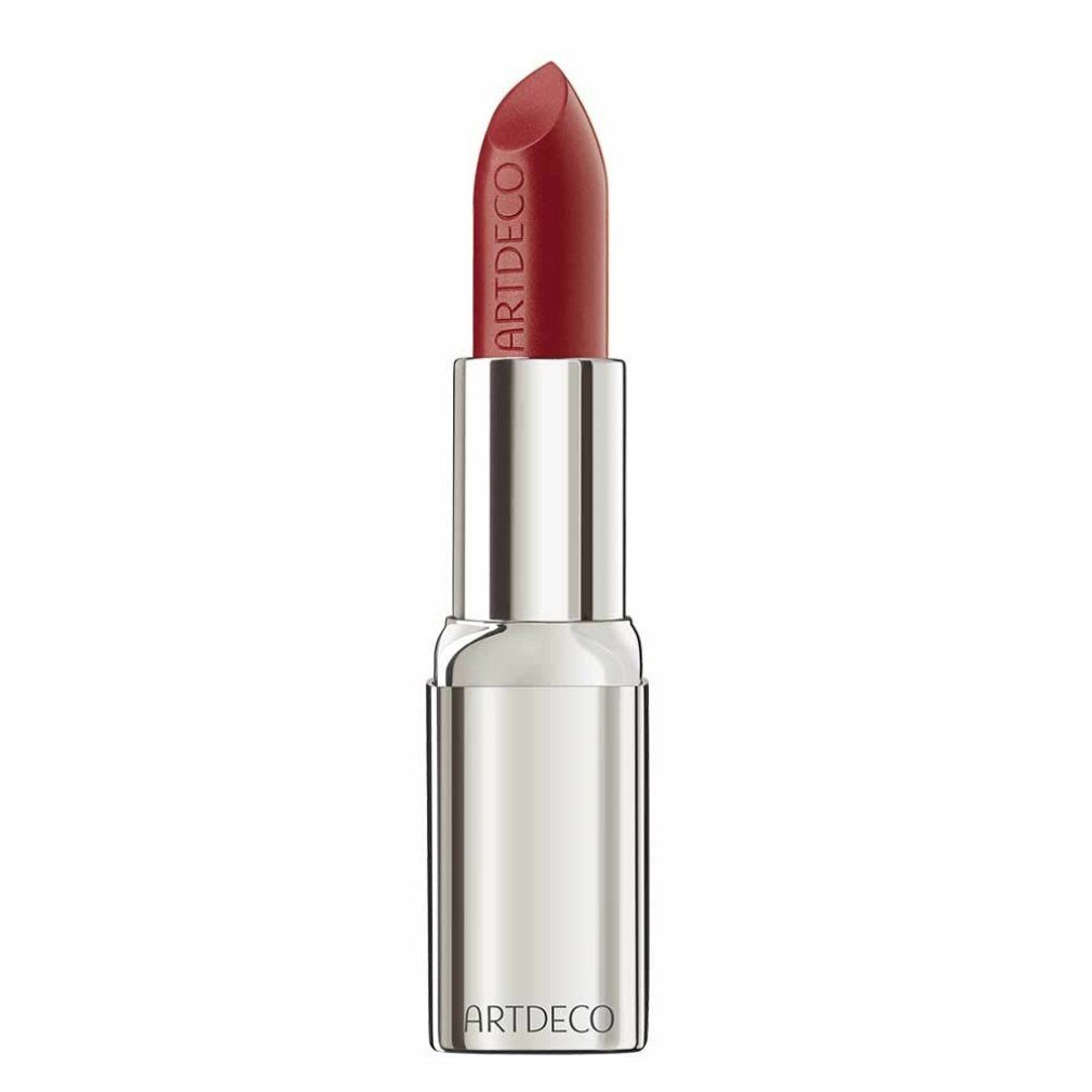 Rode lipstick in zilveren huls. De tekst ARTDECO is zichtbaar op de lipstick en de huls.