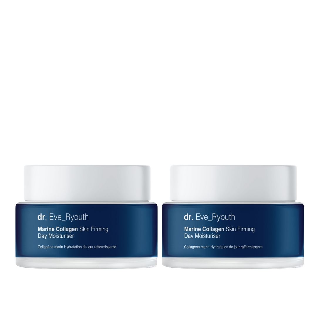 Deux pots de crème de jour. Base bleue, couvercle blanc. Inscription : dr. Eve_Ryouth, Marine Collagen Skin Firming Day Moisturiser.
