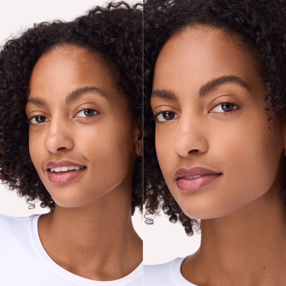 Twee portretten van een vrouw. Links: gezicht met make-up. Rechts: gezicht met make-up.