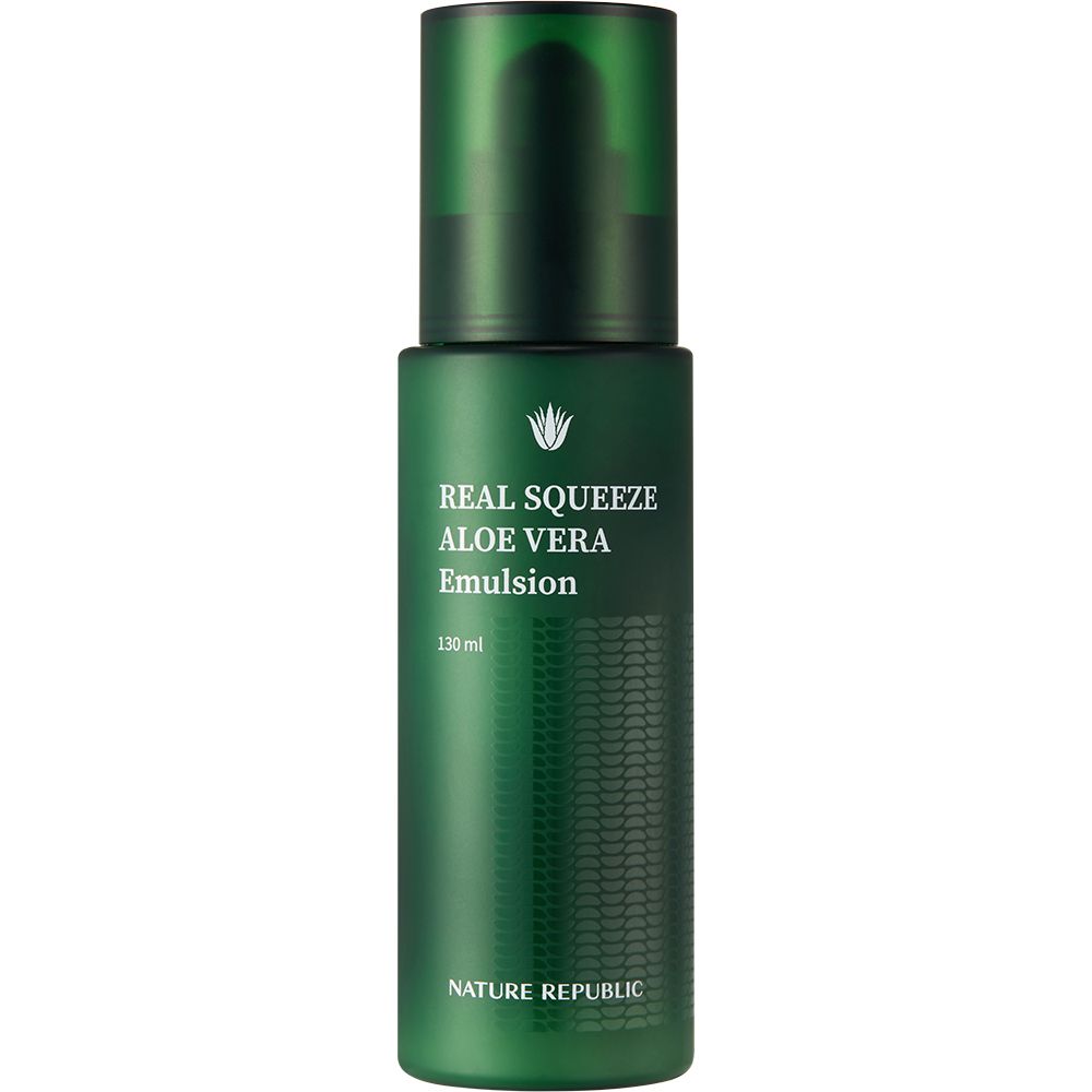 Flacon vert avec pompe. Inscription: REAL SQUEEZE ALOE VERA Emulsion. Marque NATURE REPUBLIC. 130 ml.