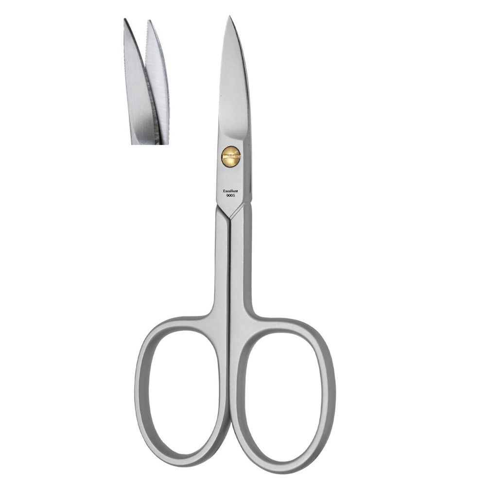 Gebogen nagelschaar van metaal. Met afgeronde handgrepen en een gouden schroef. Detail van de snijkant.