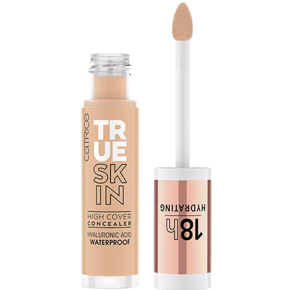 Flacon de correcteur beige avec applicateur. Inscription: True Skin, High Cover Concealer, Acide Hyaluronique, Waterproof. Bouchon 18h Hydrating.