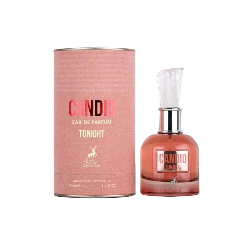Flacon en verre contenant un liquide rose, un bouchon argenté et une étiquette « CANDID TONIGHT EAU DE PARFUM 100ml ».