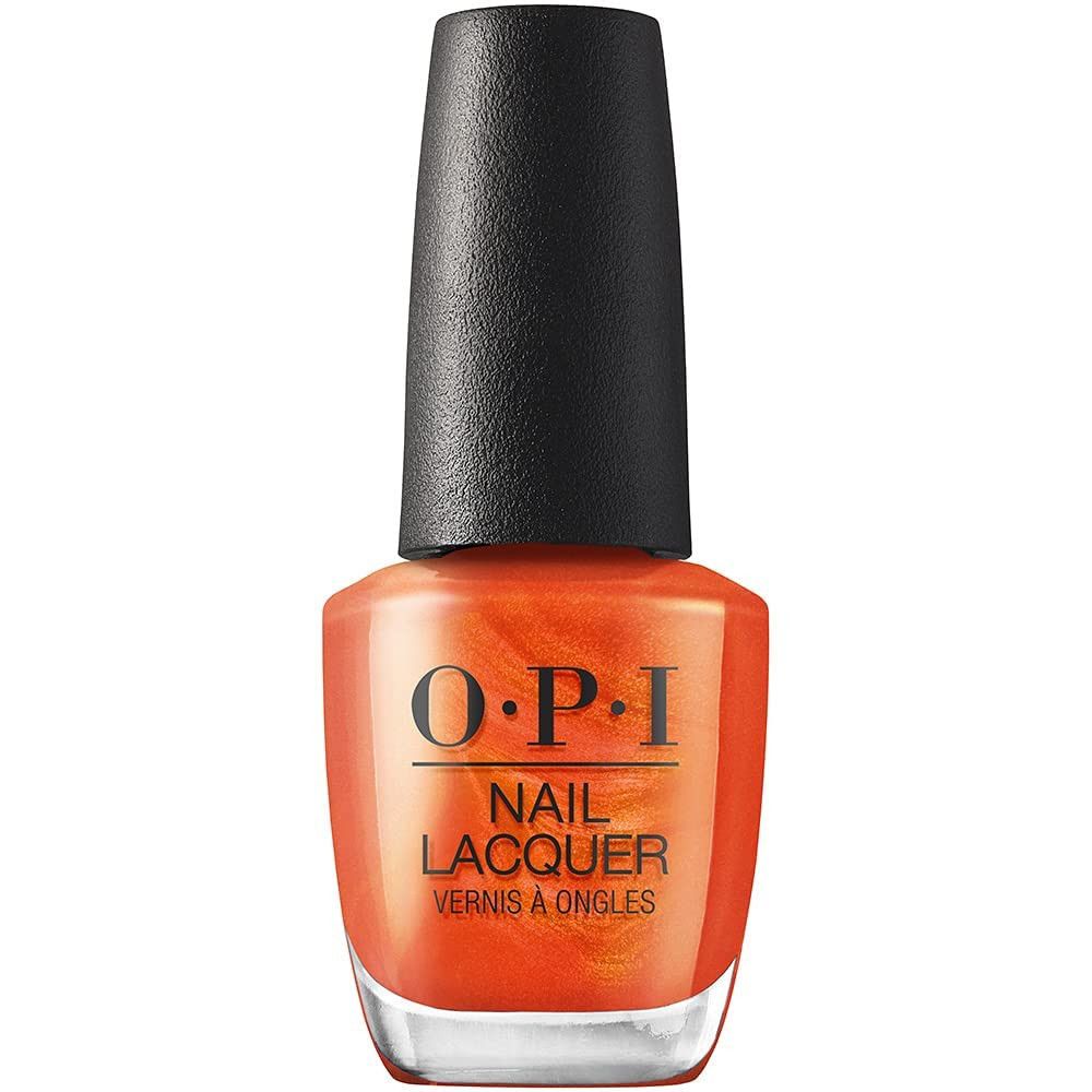 OPI nagellakfles. Oranje lak, zwarte dop. Opschrift: OPI, Nail Lacquer, Vernis à Ongles.