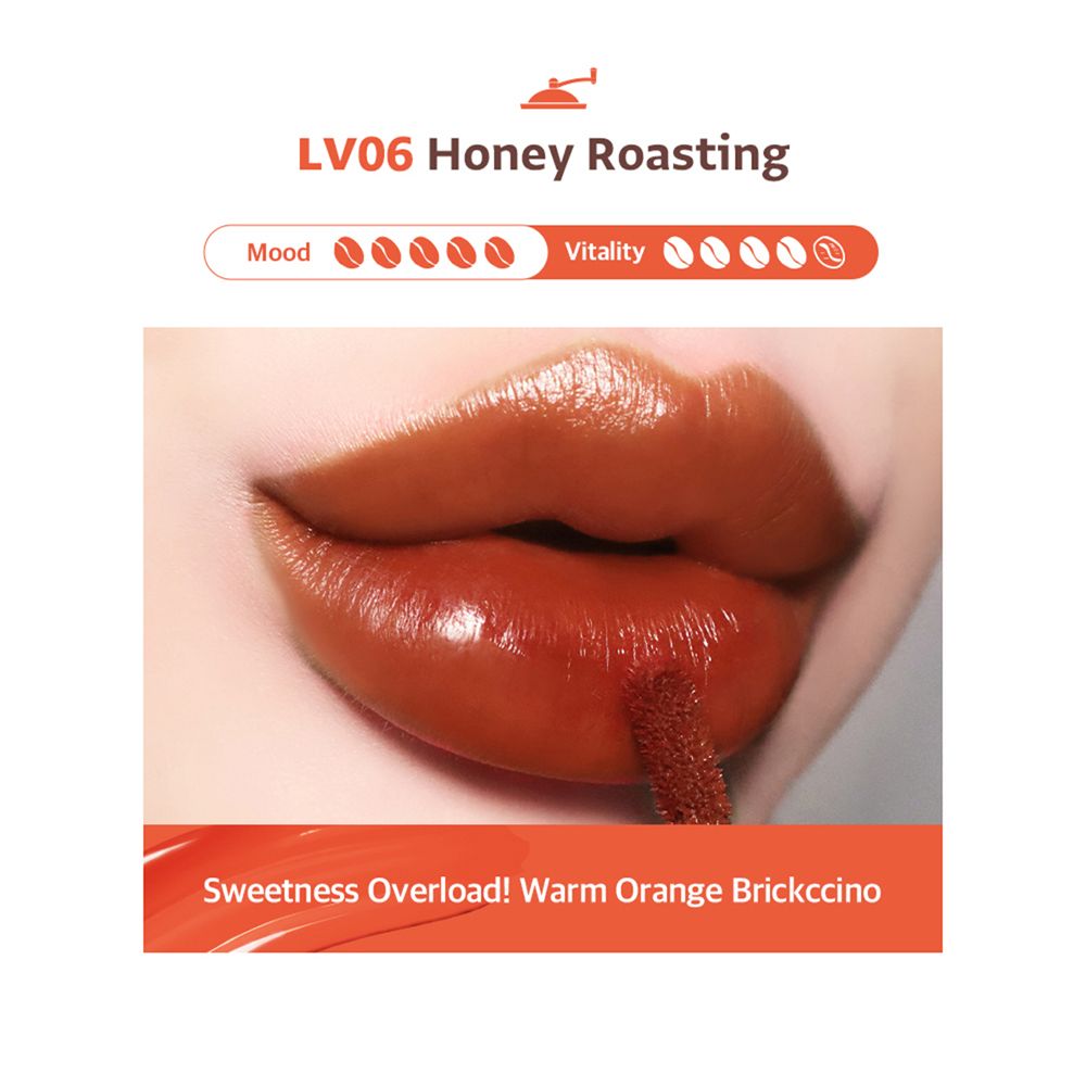 Gros plan sur des lèvres avec une teinte à lèvres orange. Texte: LV06 Honey Roasting. Sous-titre: Sweetness Overload! Warm Orange Brickccino.