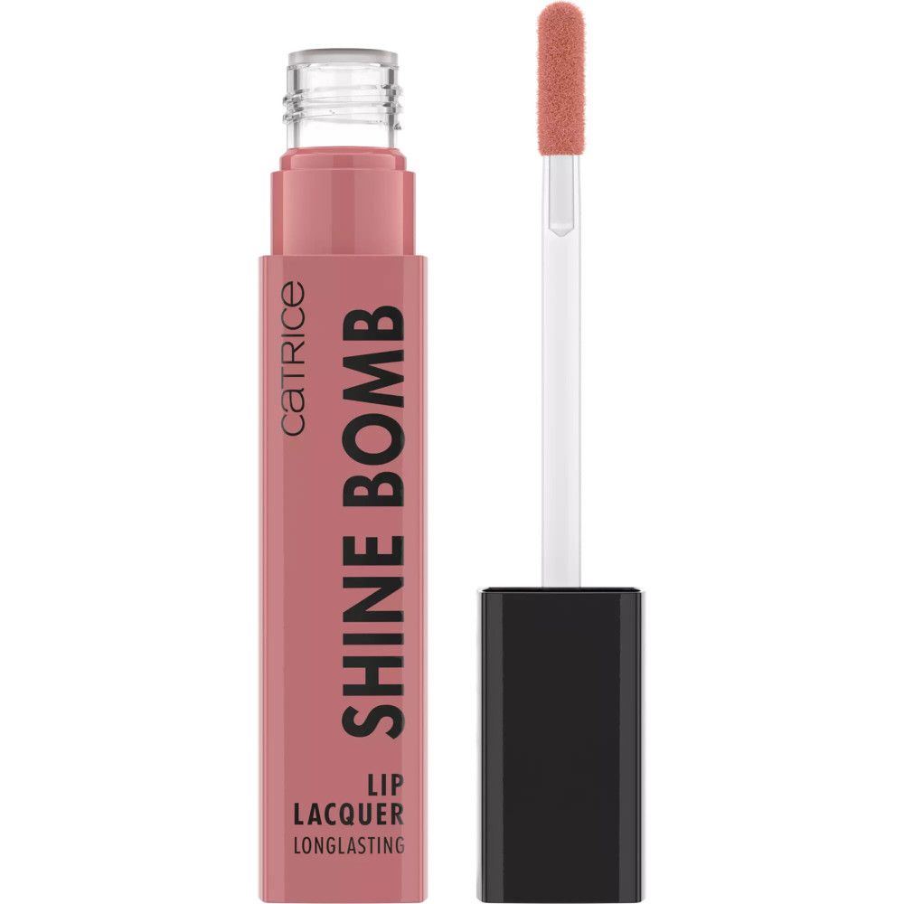 Catrice Shine Bomb Lip Lacquer avec applicateur. Rouge à lèvres liquide rose en emballage ouvert. Nom du produit et marque visibles.