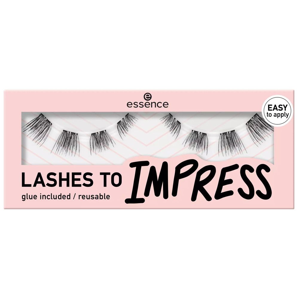 Faux cils dans un emballage rose. Cils noirs avec l'inscription "Lashes to Impress". Marque : essence. Colle incluse.