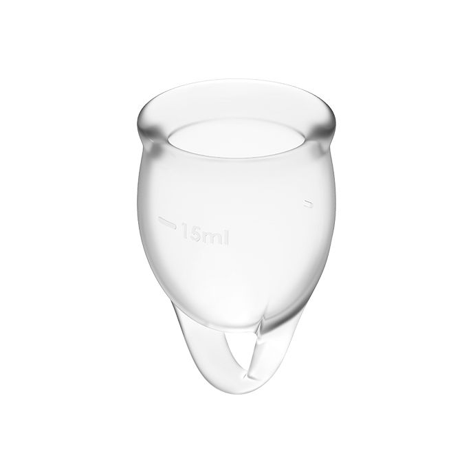 Een transparante menstruatiecup met 15ml markering en handvat.