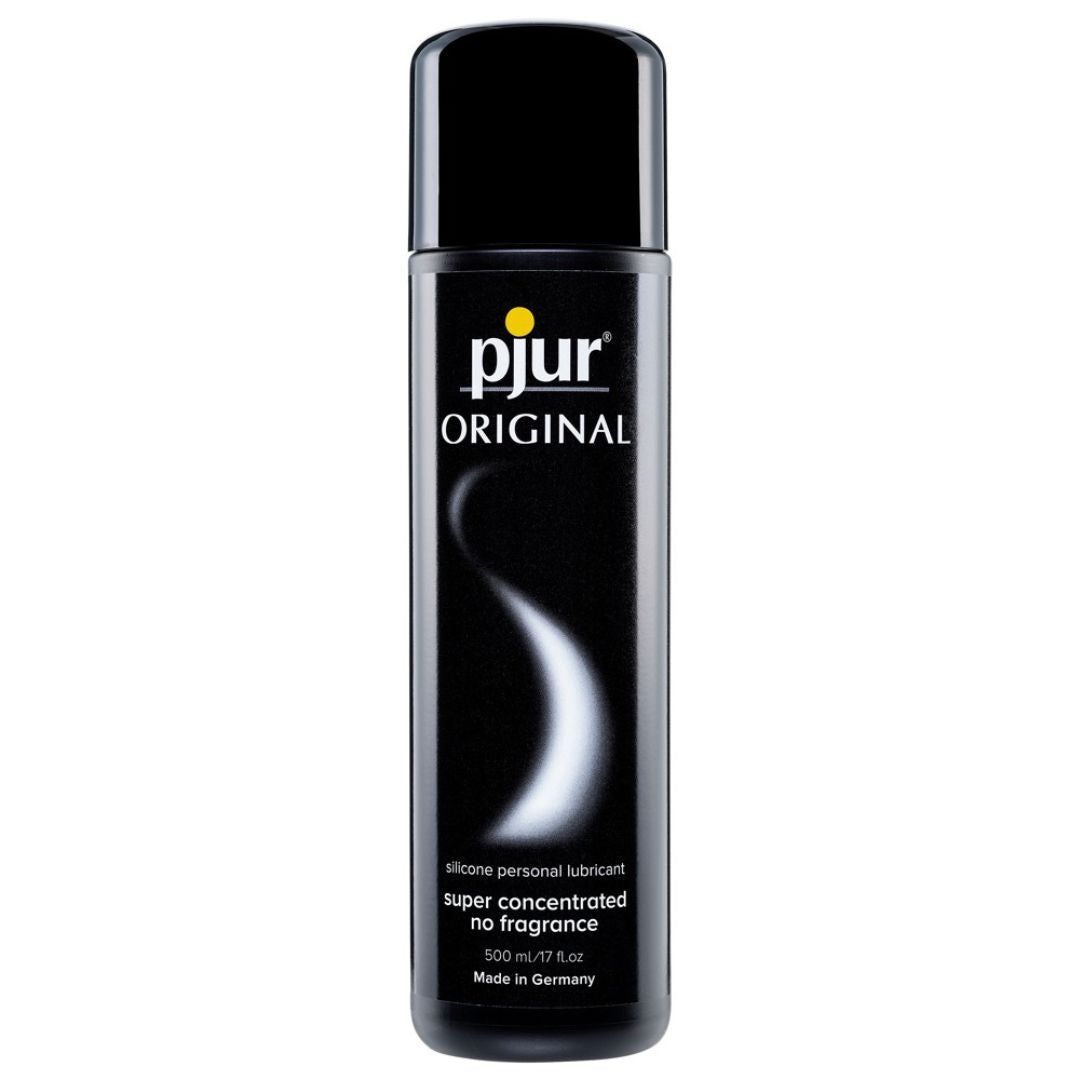 Zwarte fles met zwarte dop. Opschrift: pjur ORIGINAL, met witte druppel. Tekst: silicone personal lubricant, super concentrated, no fragrance.