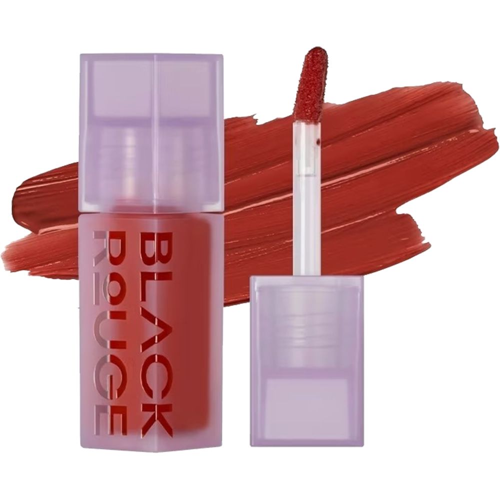Lipglosstube met applicator. 'BLACK ROUGE' staat op de tube. De kleur is rood.