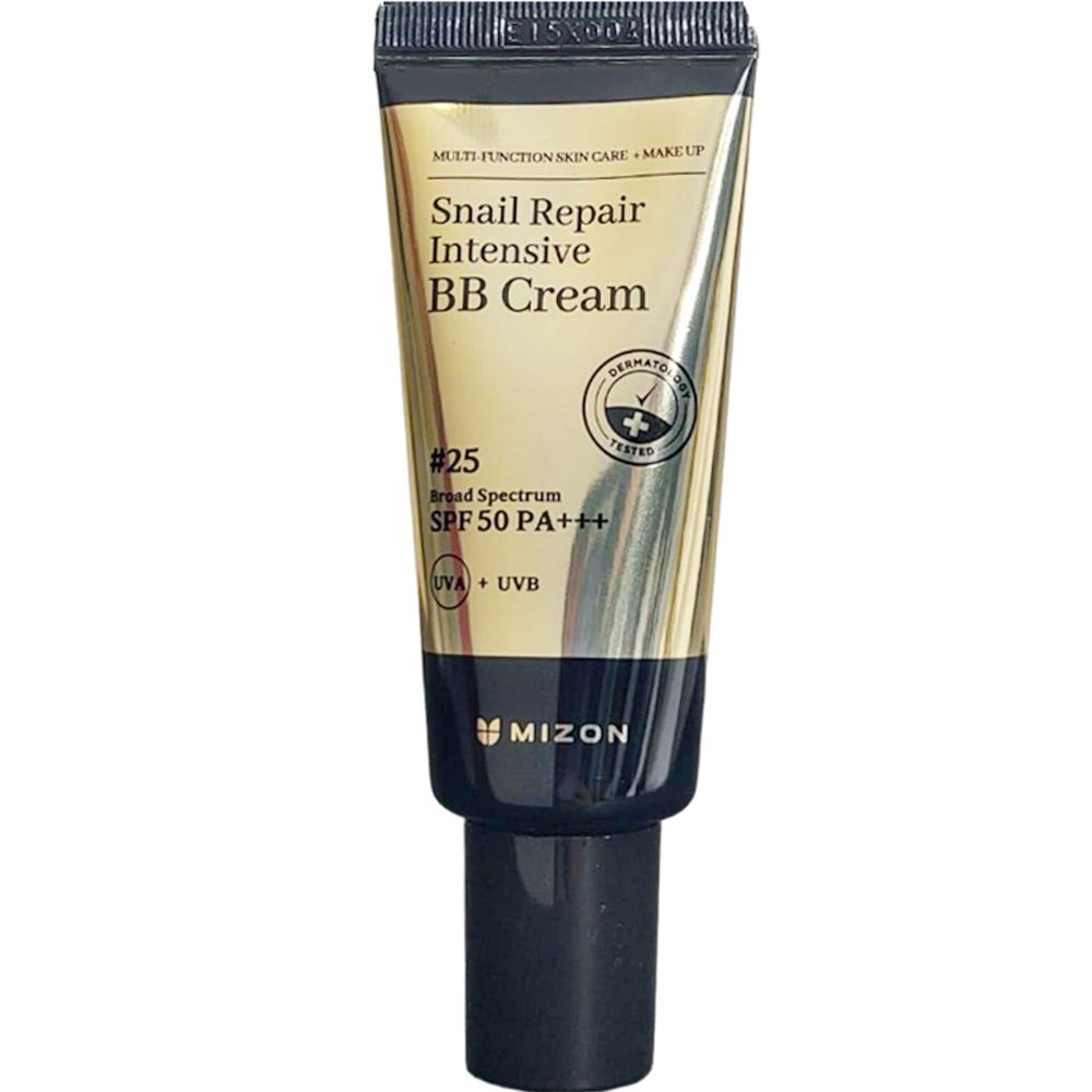 Tube BB Cream. Gouden tube met zwarte dop. Opschrift: Snail Repair Intensive BB Cream, SPF50+ Nr. 25, MIZON.