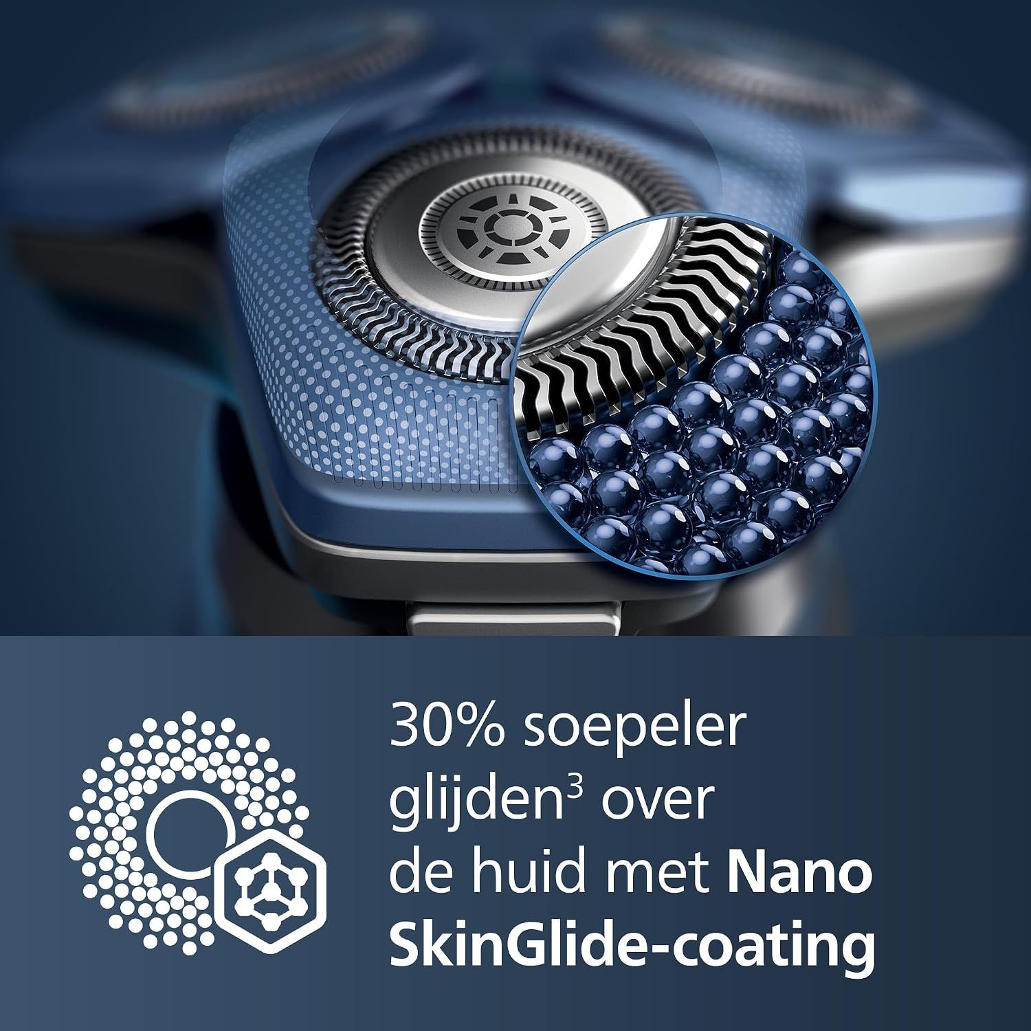 Close-up van een blauwe elektrische scheerapparaat met roterende scheerkoppen en een zoom op de Nano SkinGlide-coating.
